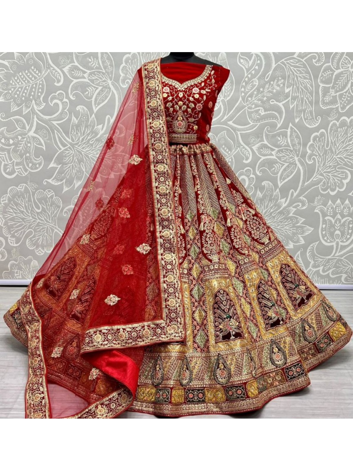 Startling Beige Net Patch Work Lehenga Choli at Rs 10350 | डिज़ाइनर लहंगा  चोली in Mumbai | ID: 6996735473